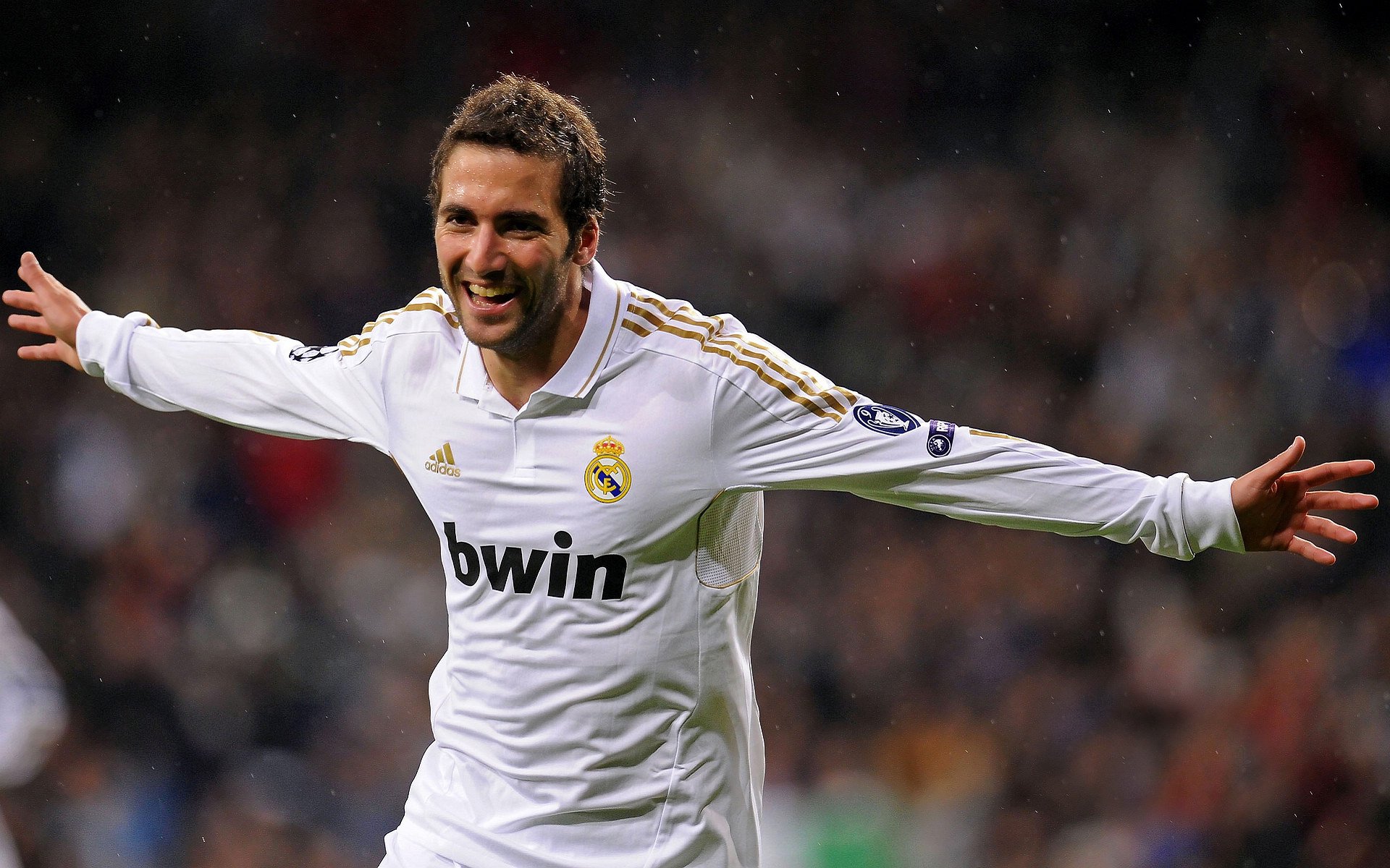 世界杯主题音乐元素在欧冠决赛开场仪式中被引用