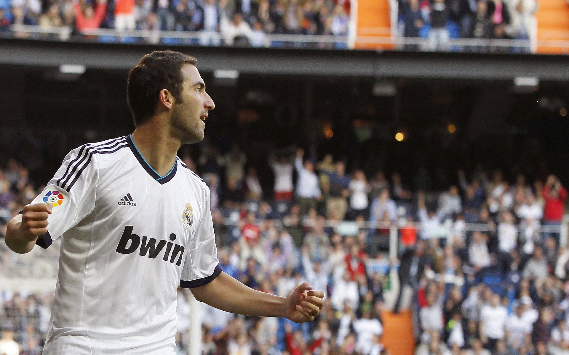 全国男子健身模特大赛 强调健康体态与舞台表现